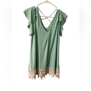 Classy Striped Short Sleeve Top with Lace Trim.  Size 1X & NWOT!!!